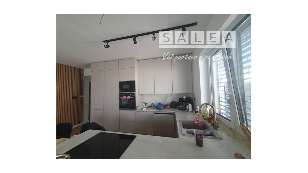 4izbový byt 76m2 + B 4m2 kompletná rekonštrukcia A.Hlinku Piešťany