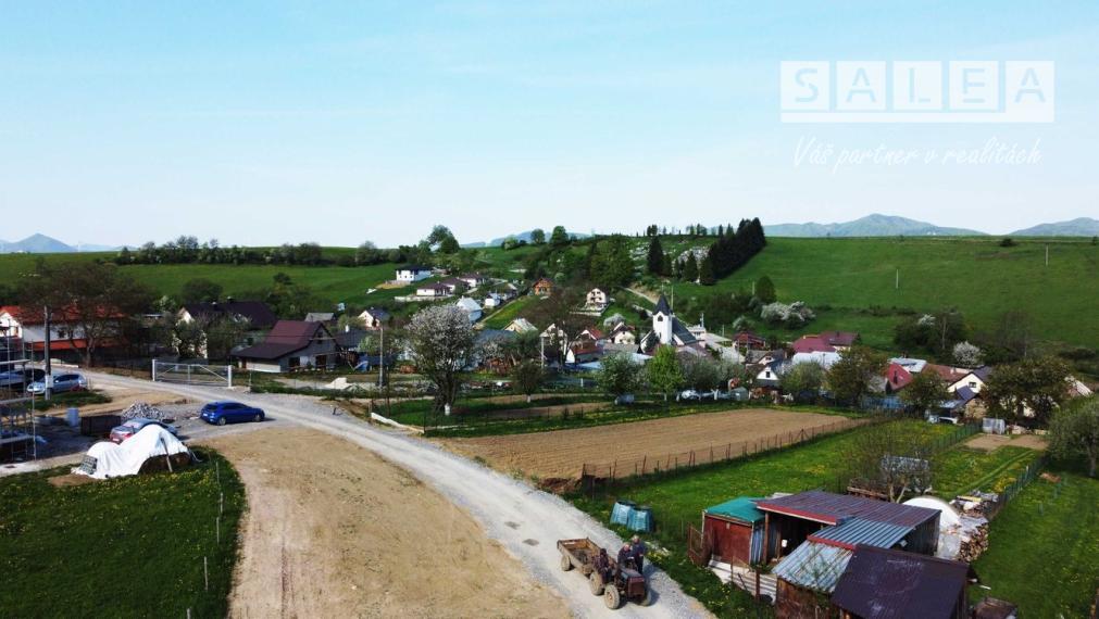 STRÁNSKE - STAVEBNÝ POZEMOK VÝMERA 694m2