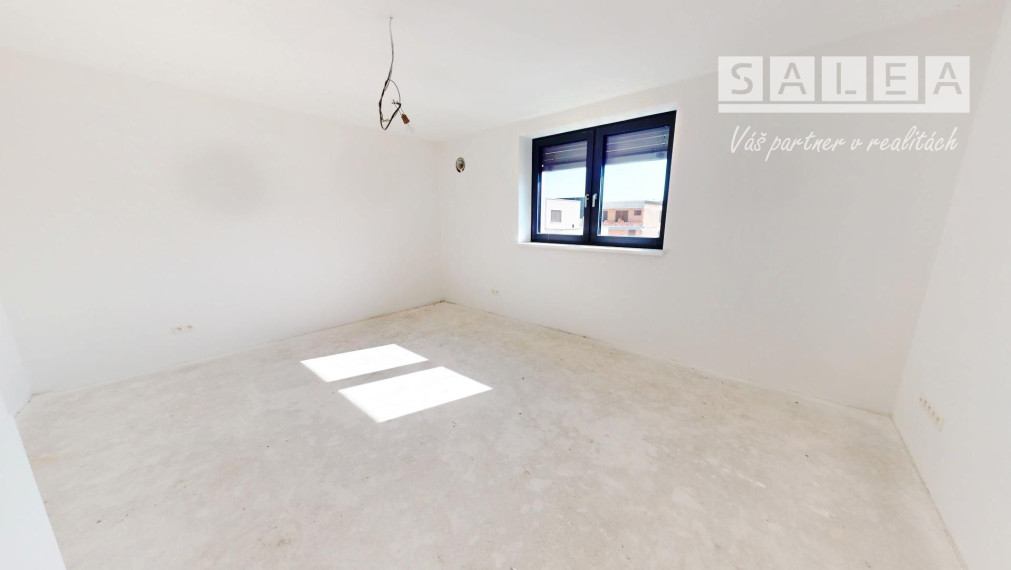 Exkluzívny poschodový dom v lukratívnej lokalite v Čunove, 286 m2, slnečný pozemok 571 m2