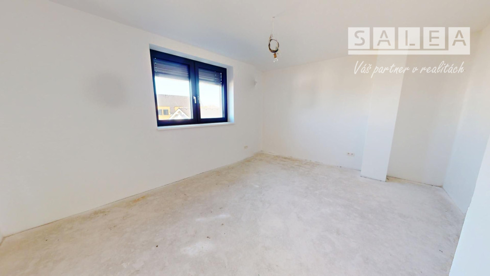 Exkluzívny poschodový dom v lukratívnej lokalite v Čunove, 286 m2, slnečný pozemok 571 m2