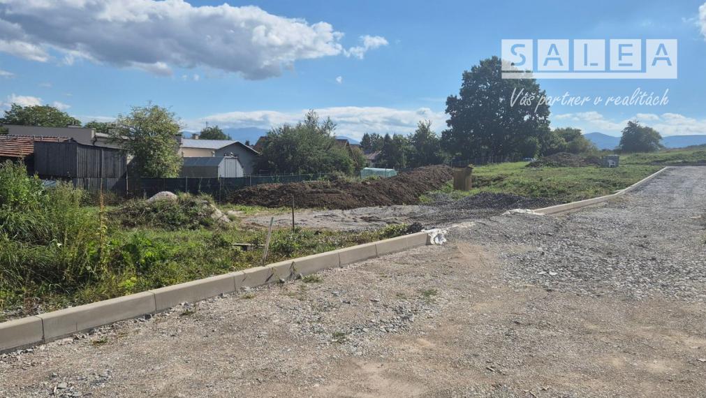 BITAROVÁ - ROVINATÝ POZEMOK O VÝMERE 625m2  + INŽINIERSKÉ SIETE