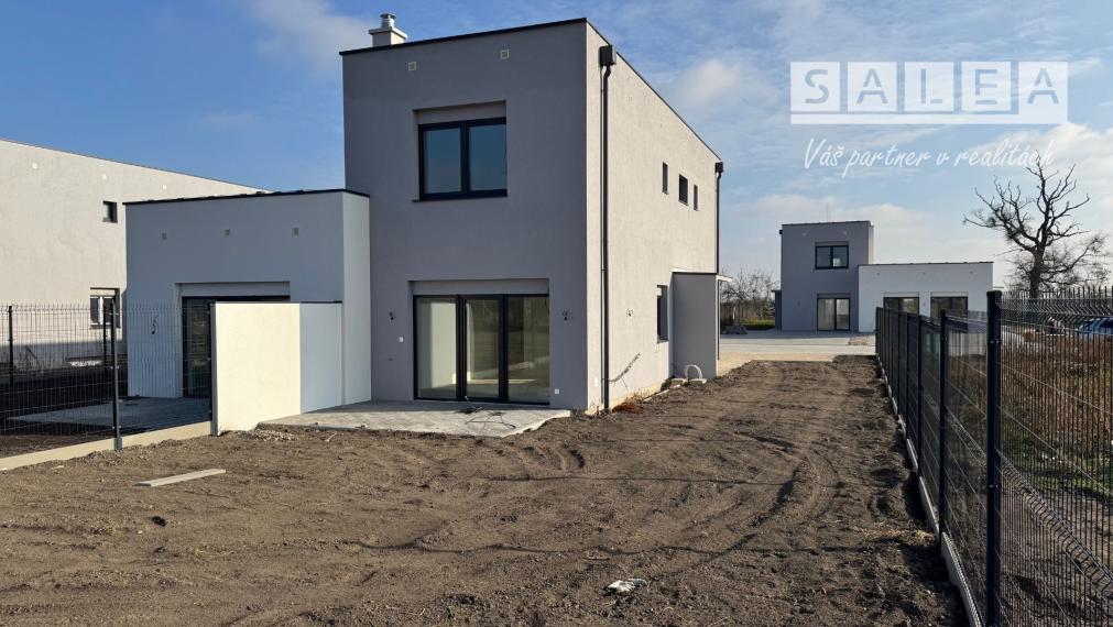 Znížená cena! Krásny štvorizbový rodinný dom v Hubiciach, bungalov, 85 m2, pozemok 350 m2