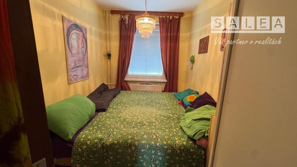 Rezervované!Trojizbový byt s loggiou v Pezinku v pôvodnom stave, ideálny na rekonštrukciu, 62 m2, výborná lokalita