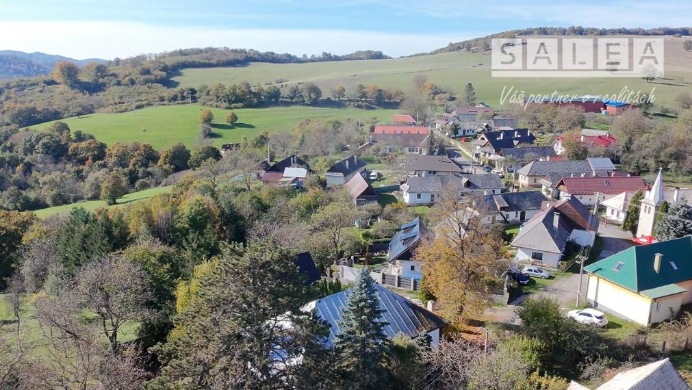 Chata v hornej časti Hronskej Dúbravy na predaj