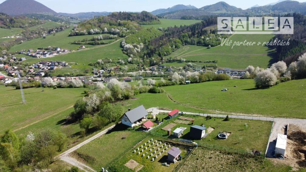 KOTRČINÁ LÚČKA - POZEMOK + CHATKA, VÝMERA 1020 m2