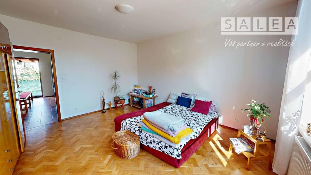 BÁNOVÁ - 6 IZBOVÝ RODINNÝ DOM - 2 BYTOVÉ JEDNOTKY