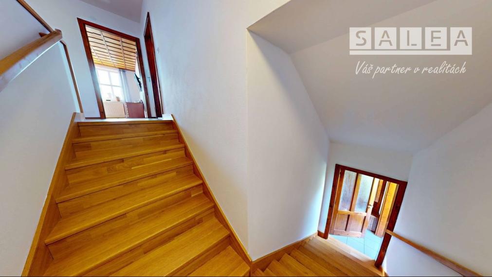 BÁNOVÁ - 6 IZBOVÝ RODINNÝ DOM - 2 BYTOVÉ JEDNOTKY