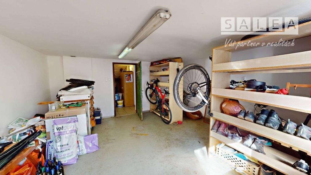 BÁNOVÁ - 6 IZBOVÝ RODINNÝ DOM - 2 BYTOVÉ JEDNOTKY