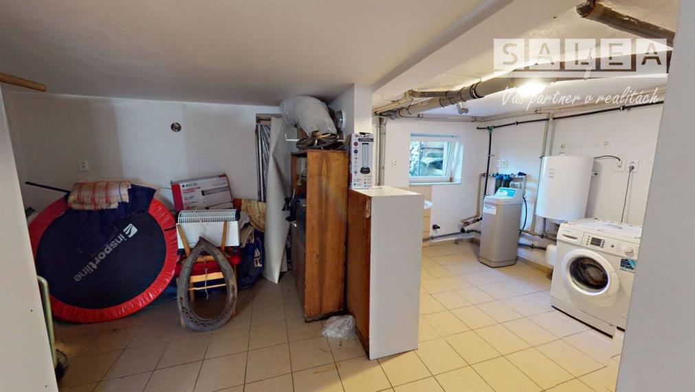 BÁNOVÁ - 6 IZBOVÝ RODINNÝ DOM - 2 BYTOVÉ JEDNOTKY