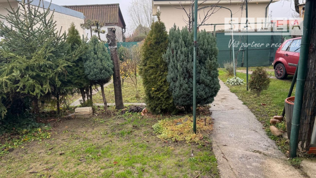 Výrazne znížená cena ...Krásna chalúpka v tesnej blízkosti rieky Váh v osobnom vlastníctve- Exkluzivne iba u nás