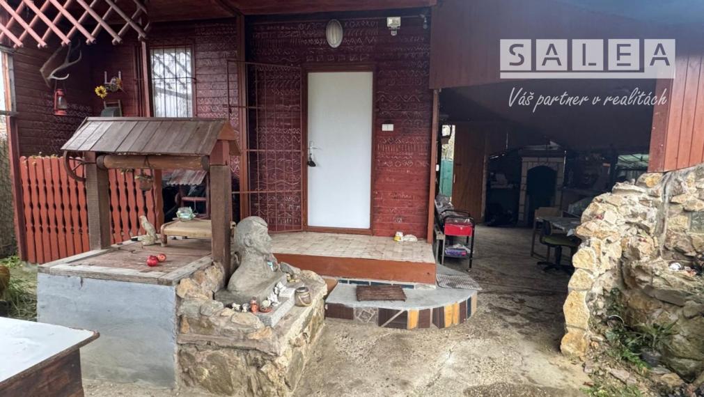 Výrazne znížená cena ...Krásna chalúpka v tesnej blízkosti rieky Váh v osobnom vlastníctve- Exkluzivne iba u nás