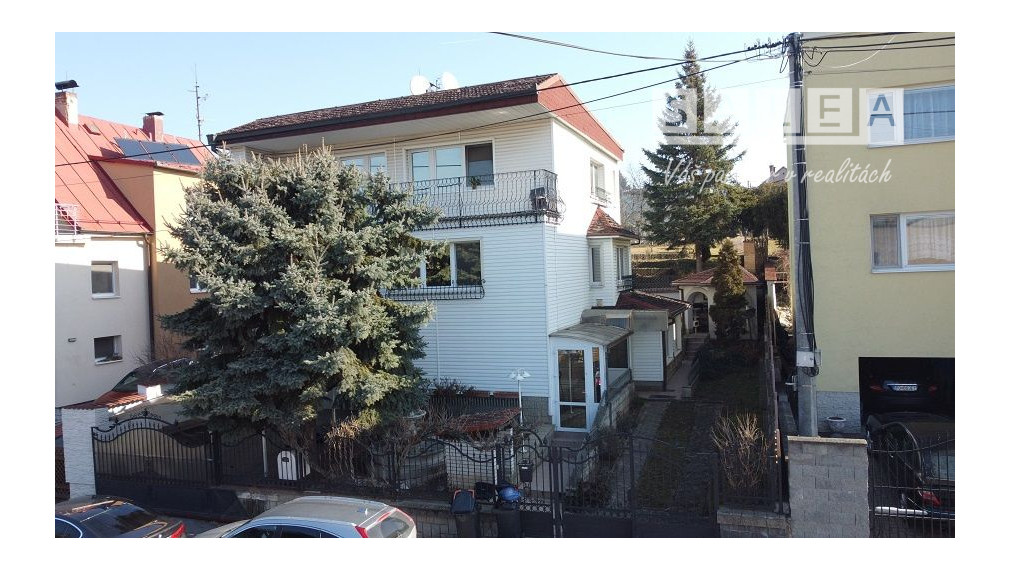 ZNÍŽENÁ CENA... EXKLUZÍVNE! VILA-DOM V PREŠOVE VÝBORNÁ LOKALITA, na pozemku o výmere 1013 m2.