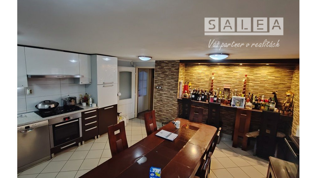 ZNÍŽENÁ CENA... EXKLUZÍVNE! VILA-DOM V PREŠOVE VÝBORNÁ LOKALITA, na pozemku o výmere 1013 m2.