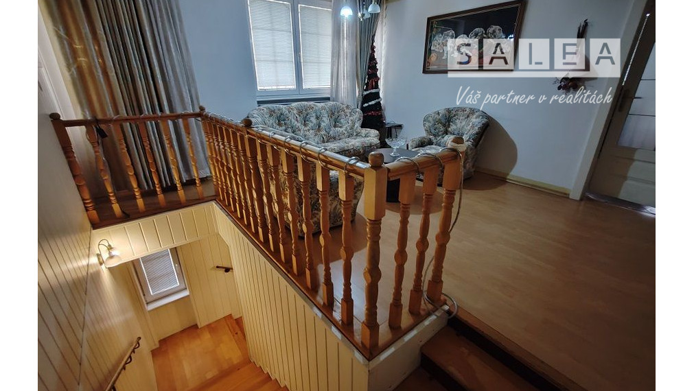 ZNÍŽENÁ CENA... EXKLUZÍVNE! VILA-DOM V PREŠOVE VÝBORNÁ LOKALITA, na pozemku o výmere 1013 m2.