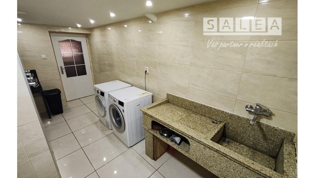 ZNÍŽENÁ CENA... EXKLUZÍVNE! VILA-DOM V PREŠOVE VÝBORNÁ LOKALITA, na pozemku o výmere 1013 m2.