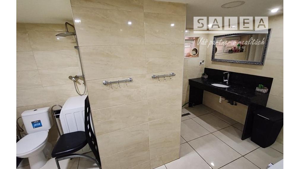 ZNÍŽENÁ CENA... EXKLUZÍVNE! VILA-DOM V PREŠOVE VÝBORNÁ LOKALITA, na pozemku o výmere 1013 m2.