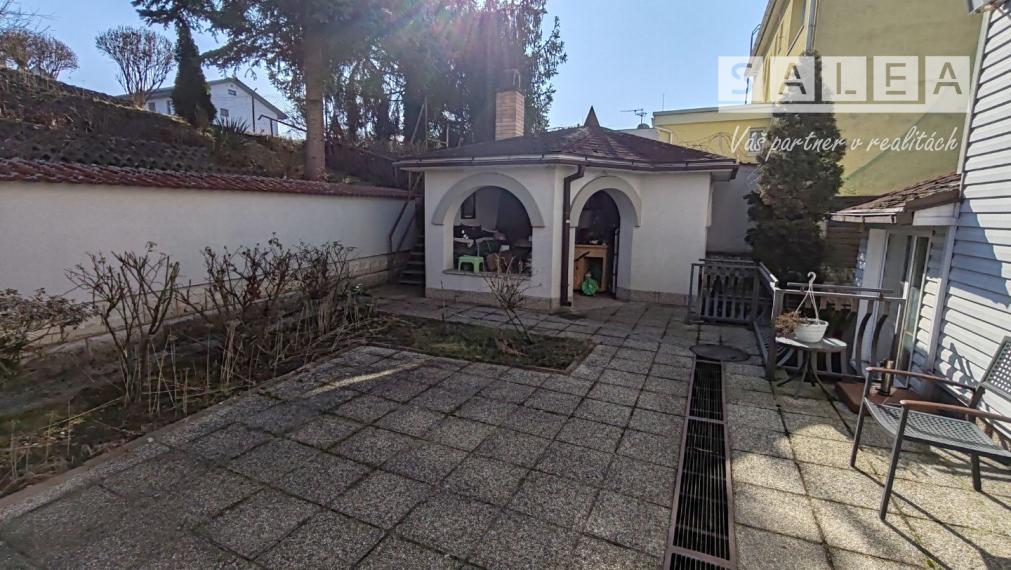 ZNÍŽENÁ CENA... EXKLUZÍVNE! VILA-DOM V PREŠOVE VÝBORNÁ LOKALITA, na pozemku o výmere 1013 m2.