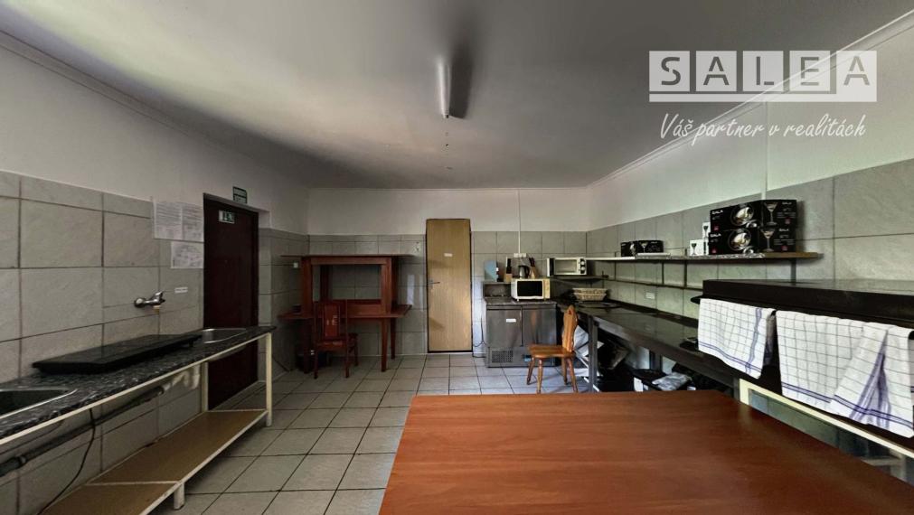 Investičná príležitosť. Reštaurácia s barom v Gelnici-časť MáriaHuta o celkovej rozlohe 900 m2.