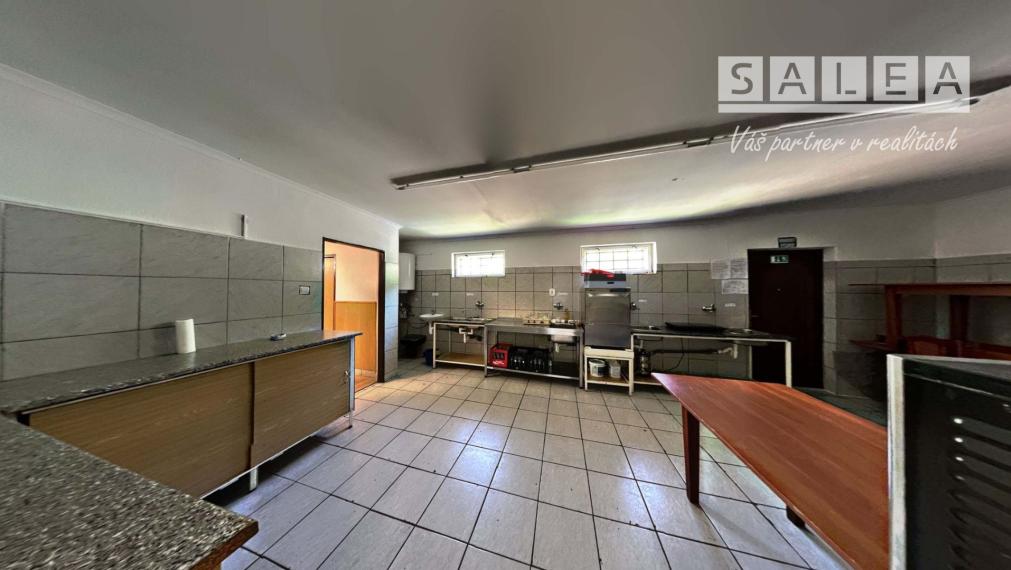 Investičná príležitosť. Reštaurácia s barom v Gelnici-časť MáriaHuta o celkovej rozlohe 900 m2.