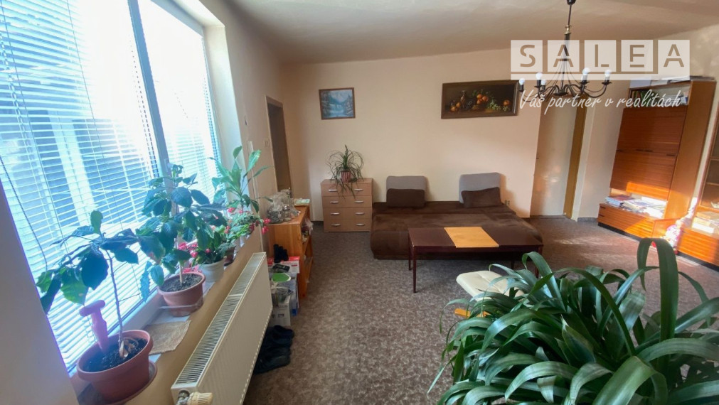 Znížená cena!!! Podpivničený štvorizbový RD v Slovenskom Grobe s VEĽKÝM POZEMKOM AŽ 2142 m2, napojenie na všetky IS