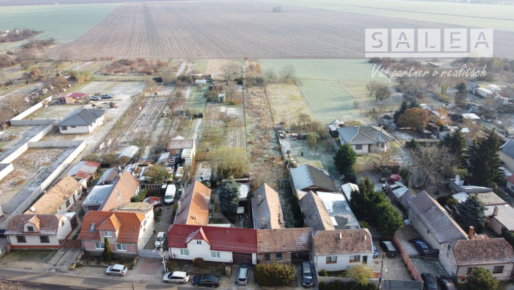 Znížená cena!!! Podpivničený štvorizbový RD v Slovenskom Grobe s VEĽKÝM POZEMKOM AŽ 2142 m2, napojenie na všetky IS