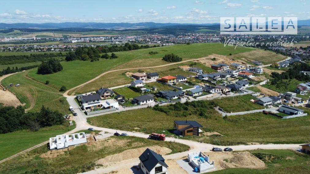 Exkluzívne. Slnečný pozemok v lukratívnej časti mesta Spišská Nová Ves - Ferčekovce o celkoej výmere 720 m2