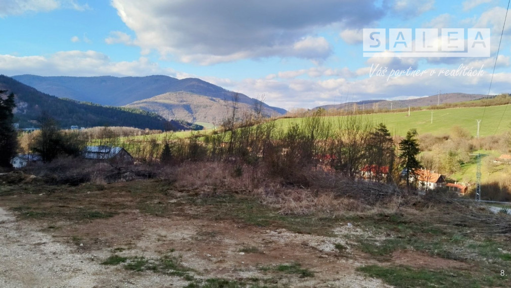 Lukratívny pozemok v tichej lokalite obce Jaklovce o celkovej rozlohe 2414 m2