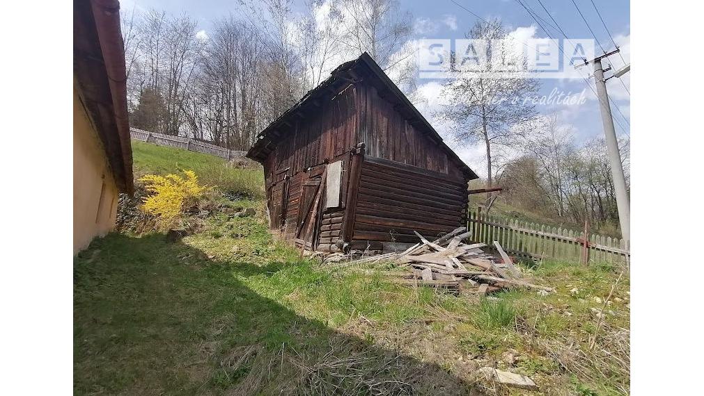 Pozemky so starým RD v obci Prakovce o celkovej rozlohe 700m2