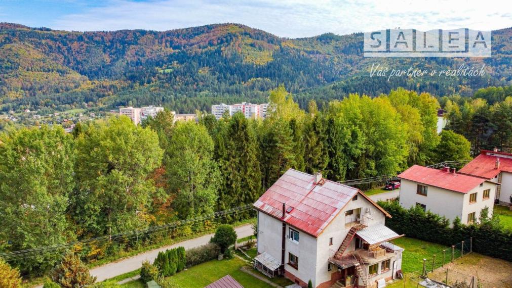 Exkluzívne. Rodinný dom v tichej lokalite pod lesom v Prakovciach