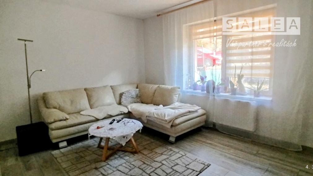 Exkluzívne. Dvojpodlažný RD o celkovej rozlohe 246 m2 v obci Slovinky