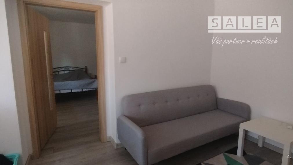 Exkluzívne. Dvojpodlažný RD o celkovej rozlohe 246 m2 v obci Slovinky