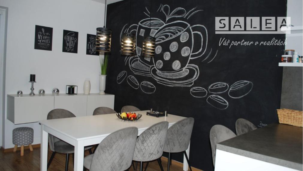 Krásny 4 izbový rodinný dom v Galante Mládežnícka štvrť- EXKLUZÍVNE