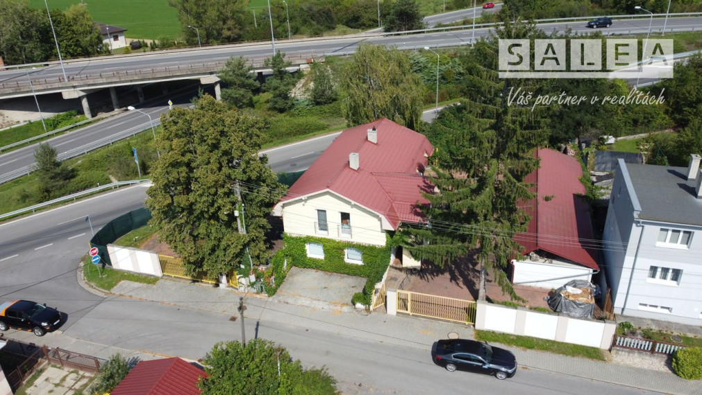 NOVÁKY - POLYFUNKČNÝ DOM + GARÁŽE + POZEMOK 948m2