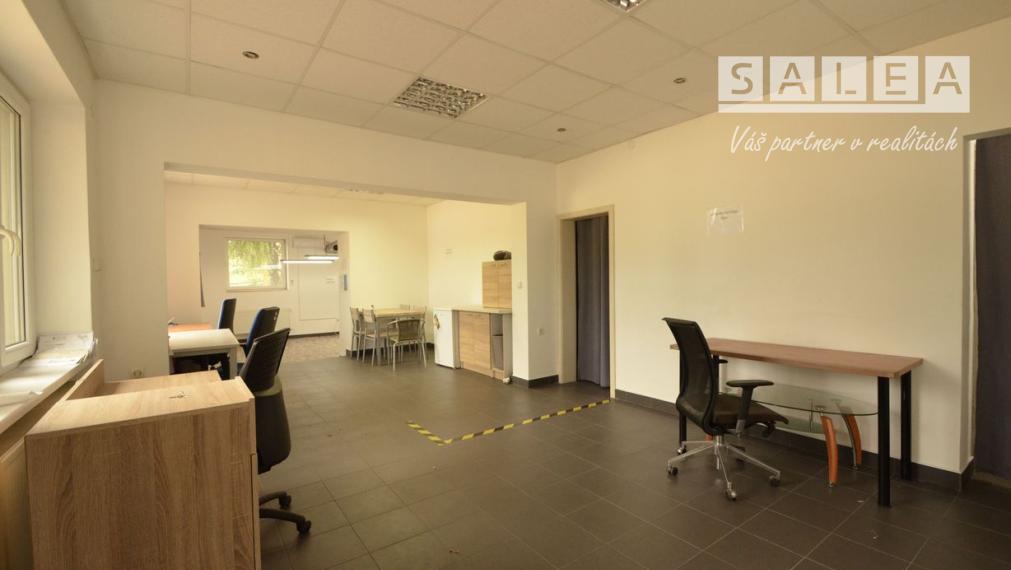 NOVÁKY - POLYFUNKČNÝ DOM + GARÁŽE + POZEMOK 948m2