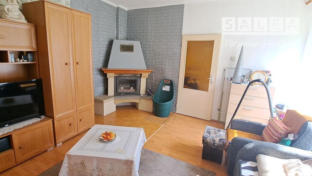 Bytová jednotka v rodinnom dome so  záhradou.