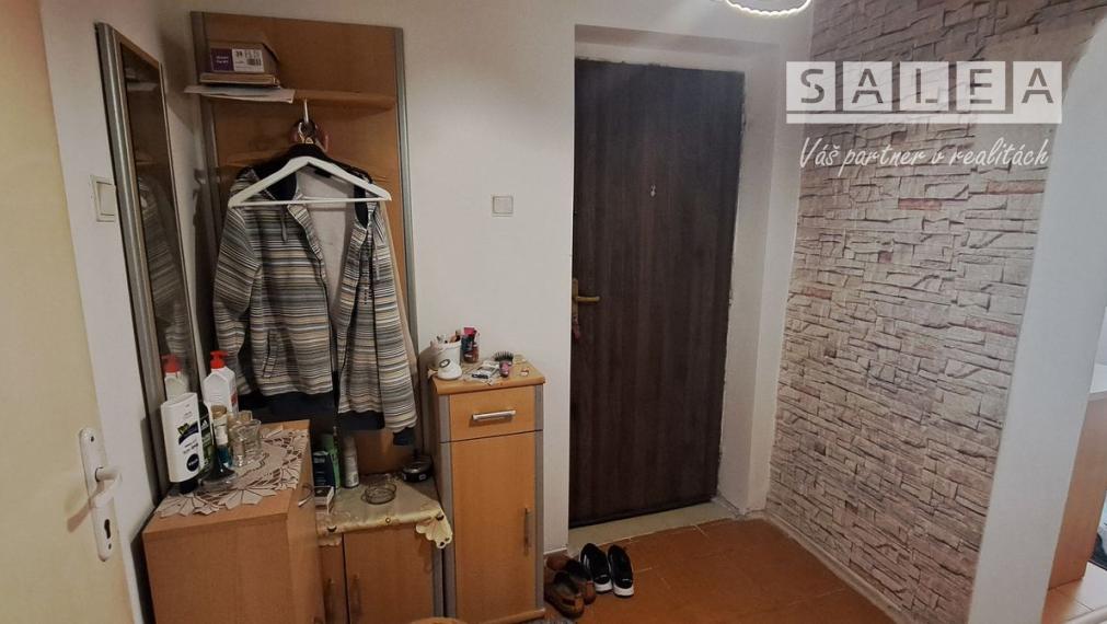 Bytová jednotka v rodinnom dome so  záhradou.