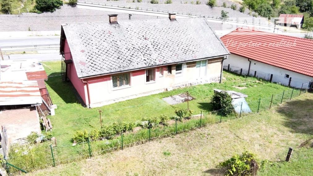 Bytová jednotka v rodinnom dome so  záhradou.