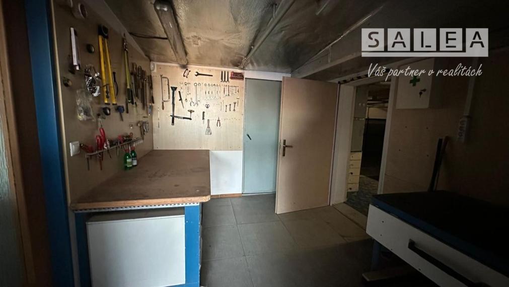 Predaj podnikateľský priestor – ideálny pre autoservis alebo pneuservis upravená cena