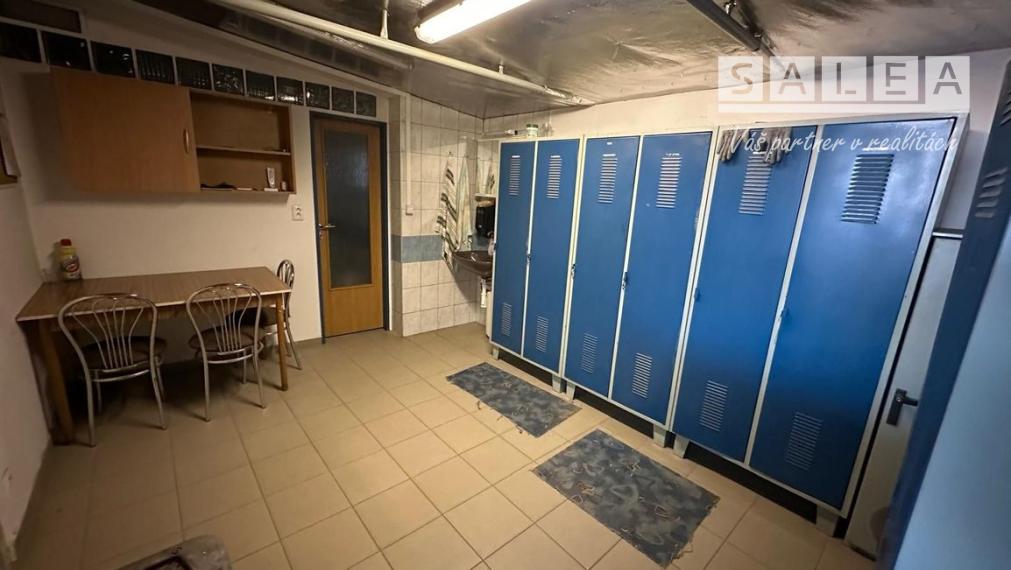 Predaj podnikateľský priestor – ideálny pre autoservis alebo pneuservis upravená cena