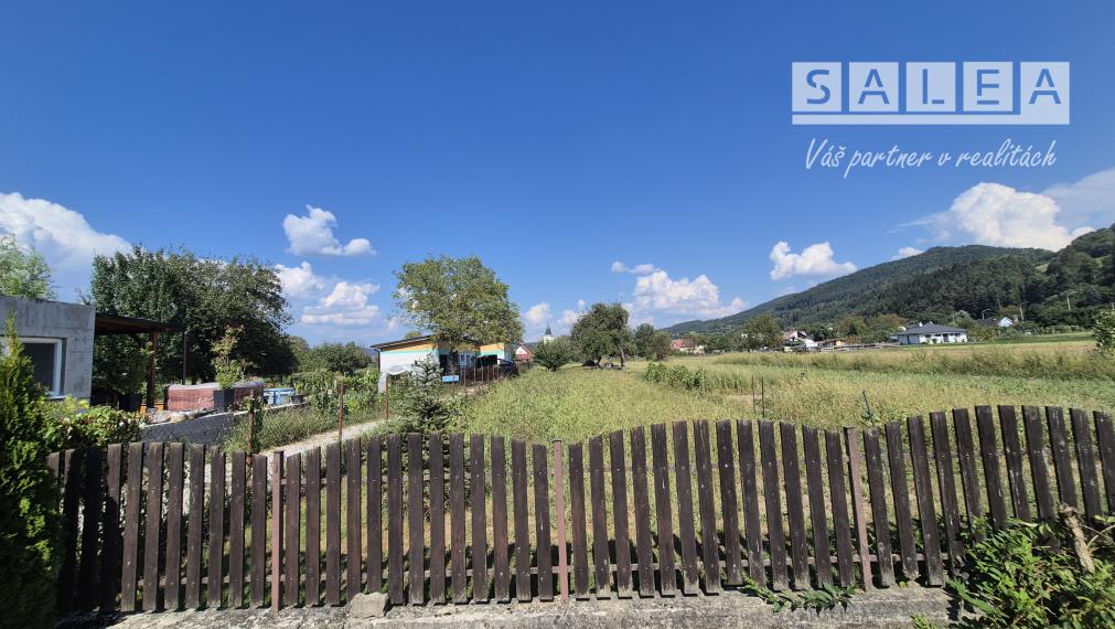 DOLNÝ HRIČOV - STAVEBNÝ POZEMOK 1940 m2