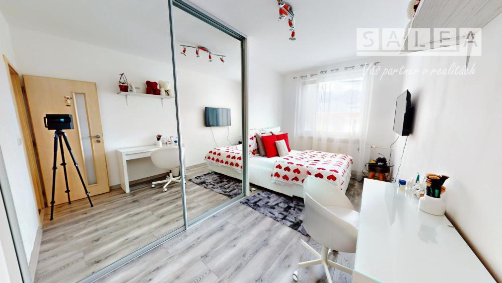 4 izbový byt, 91m2, loggia, pivnica, Nám. 1 mája, Senec