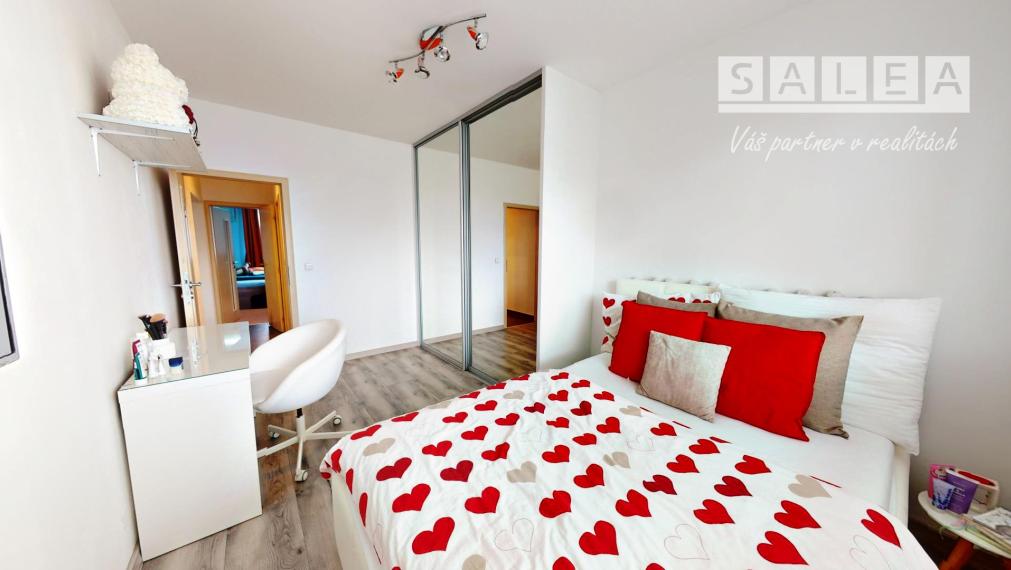 4 izbový byt, 91m2, loggia, pivnica, Nám. 1 mája, Senec