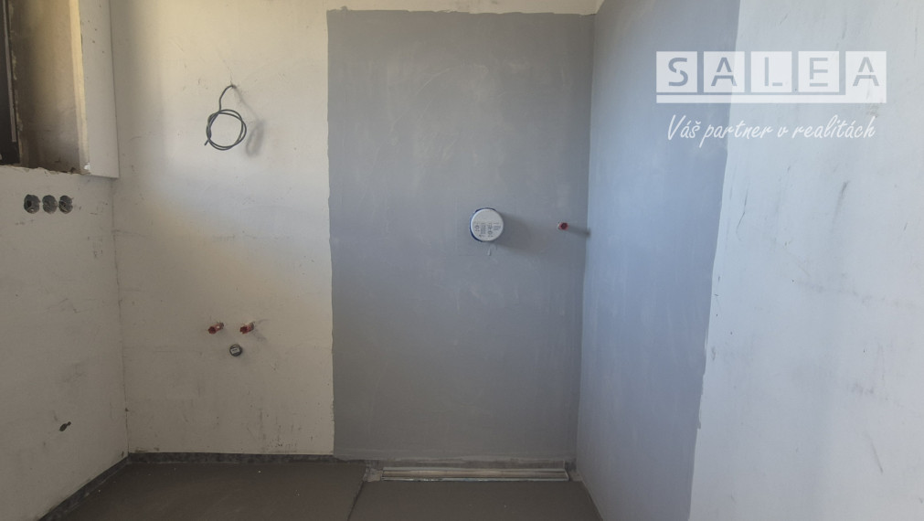 HLINIK NAD VÁHOM - NOVOSTAVBA 5 IZBOVÝ RD + 849m2 POZEMOK