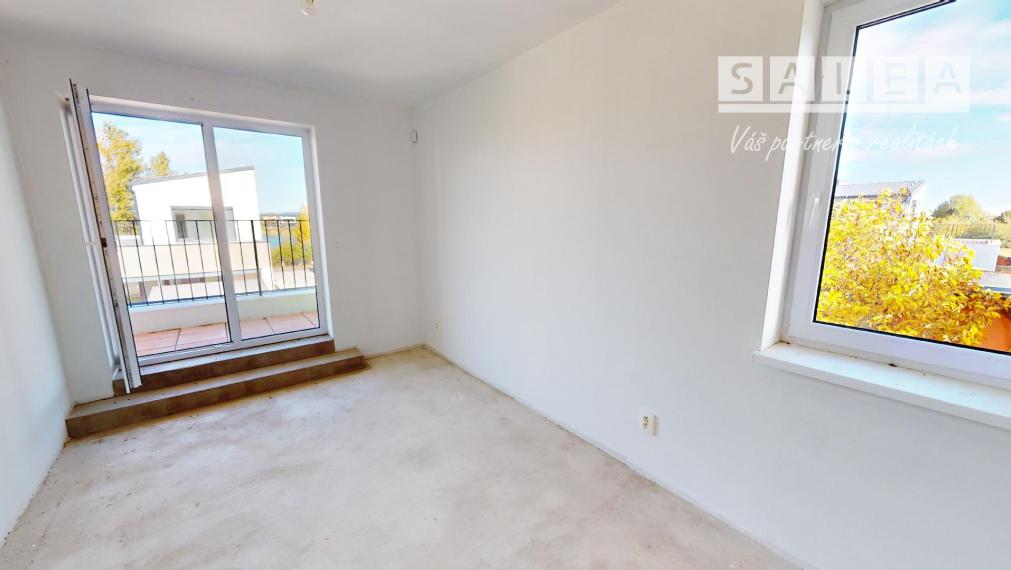 Skolaudovaný 5 izbový rodinný dom, pri jazere, Veľký Biel