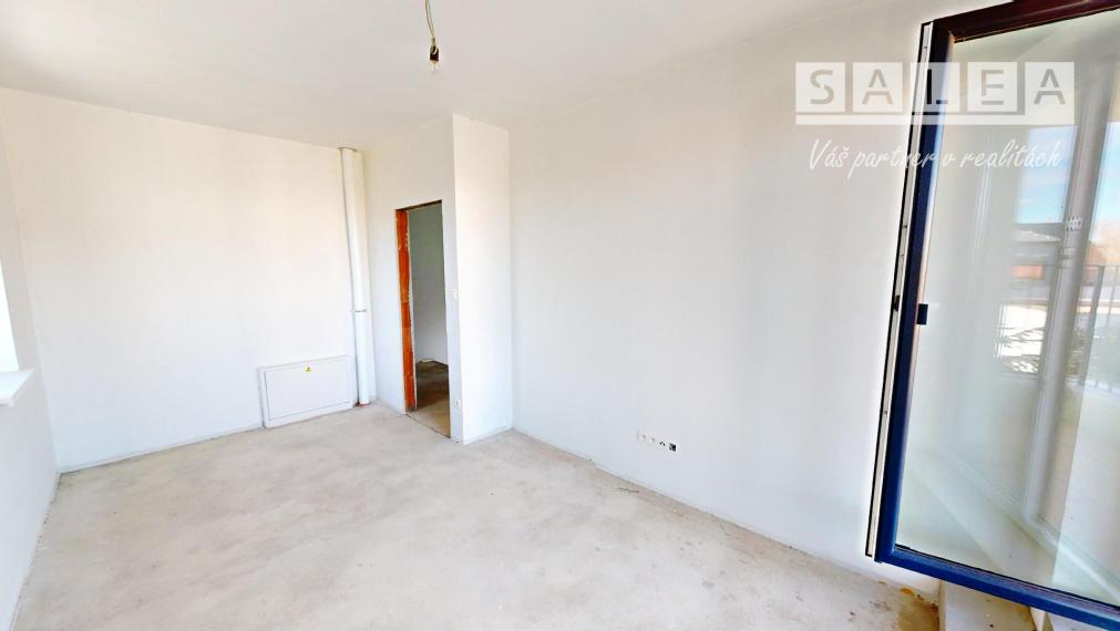 Skolaudovaný 5 izbový rodinný dom, pri jazere, Veľký Biel