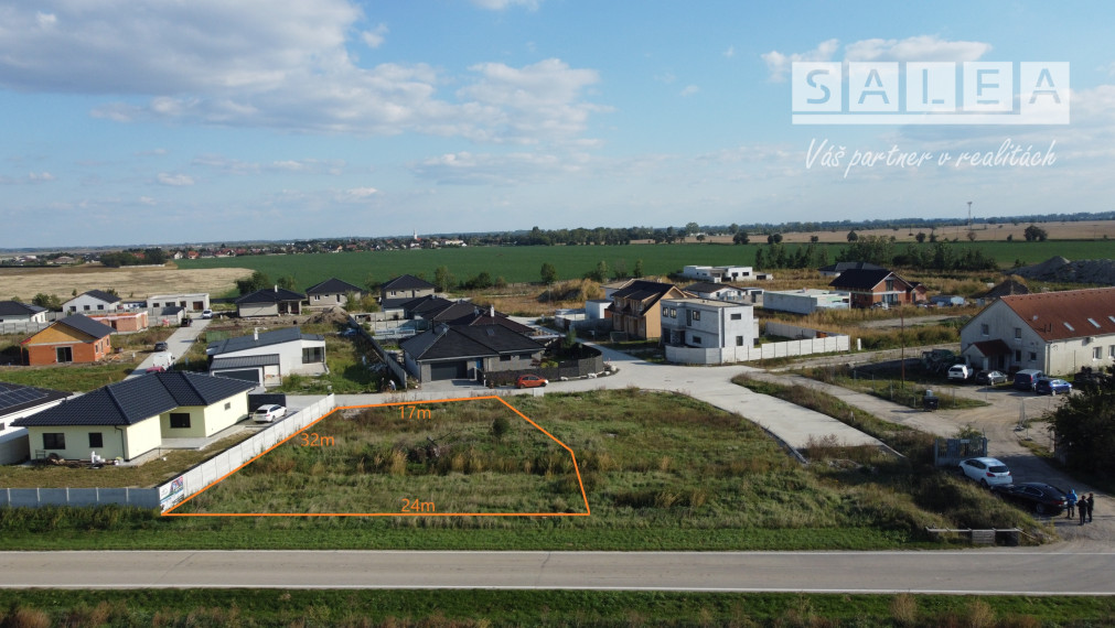 Stavebný pozemok, 716m2, IS na pozemku, Boldog okres Senec