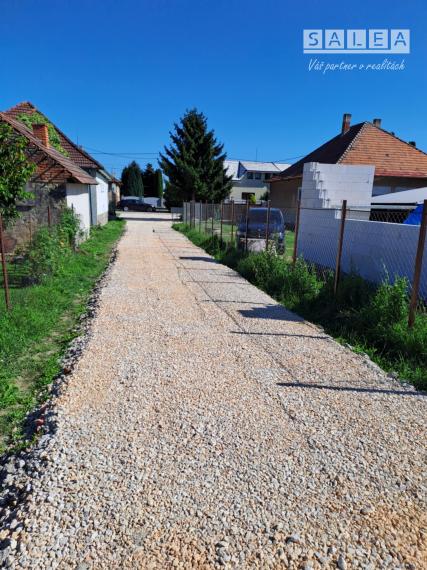 Stavebný pozemok, 716m2, IS siete, Hrušov okres Galanta