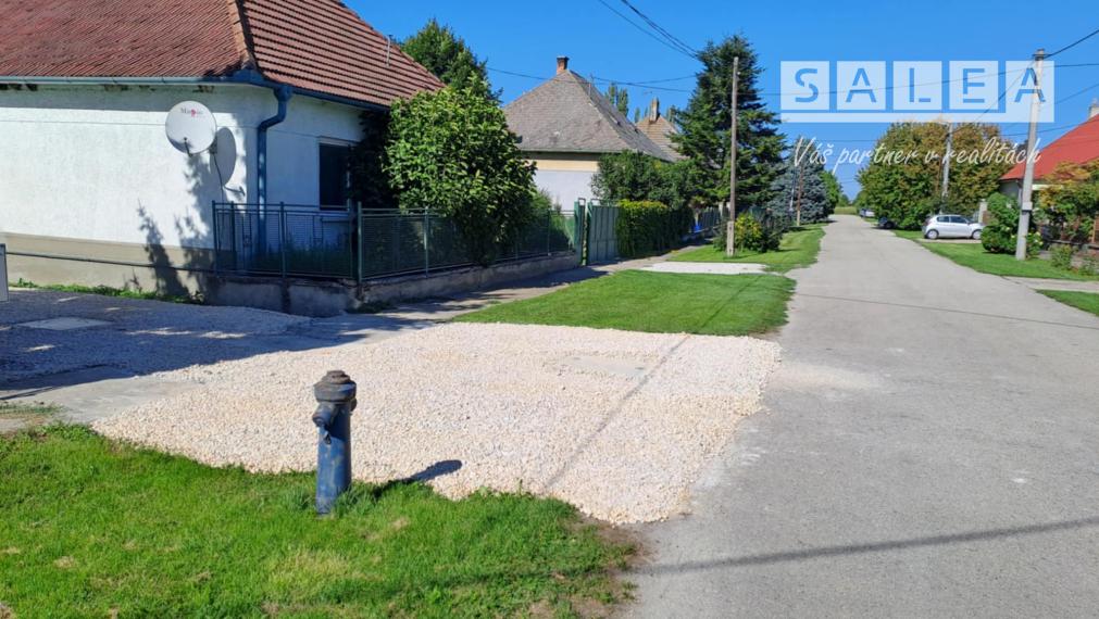 Stavebný pozemok, 716m2, IS siete, Hrušov okres Galanta