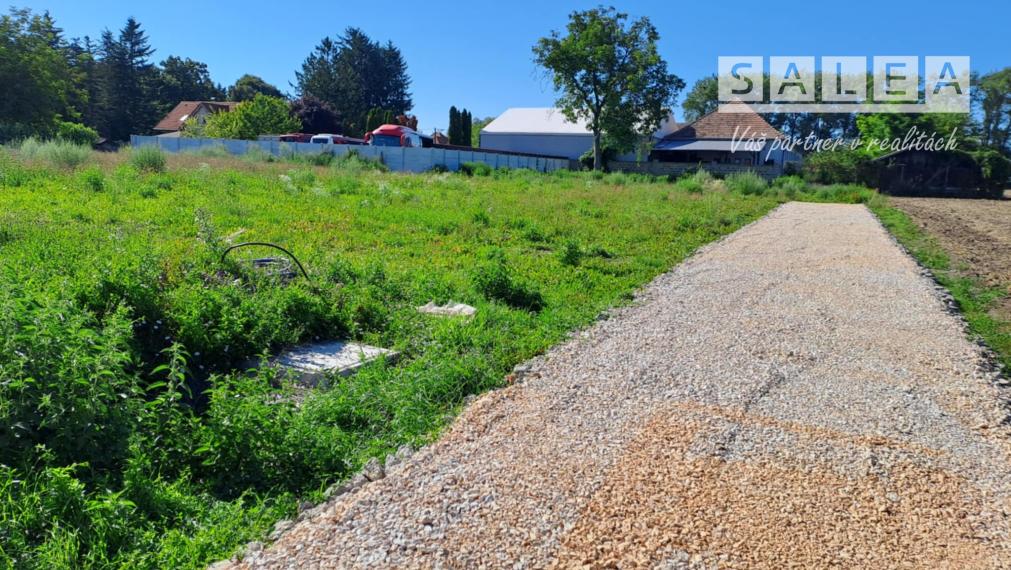 Stavebný pozemok, 716m2, IS siete, Hrušov okres Galanta