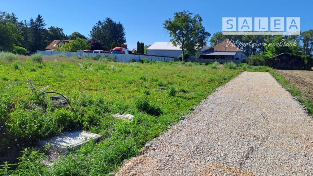 Stavebný pozemok, 716m2, IS siete, Hrušov okres Galanta